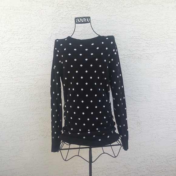 Old Navy Maternity Sweater - Picture 2 of 7